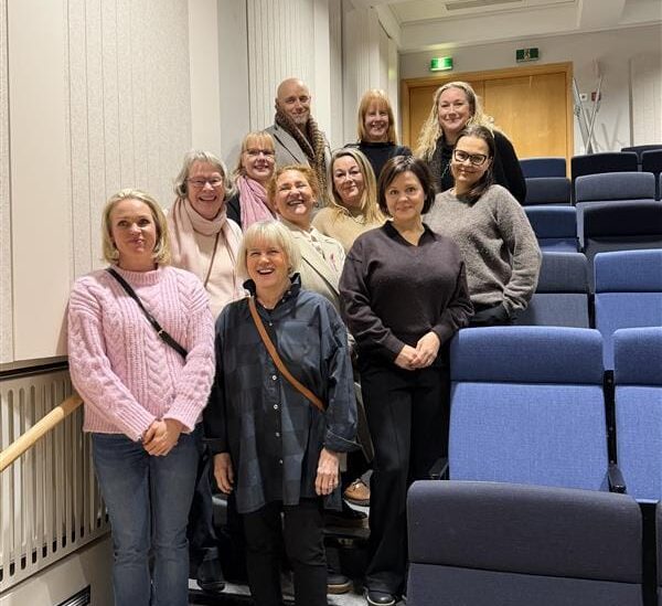 Ryhmäkuva lähihoitajien tapaamisesta.